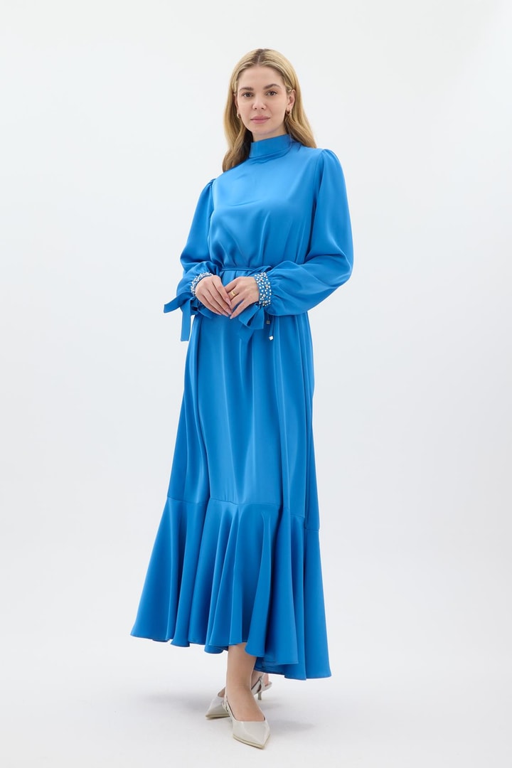 Cora Kol İşlemeli Saten Elbise - Mavi