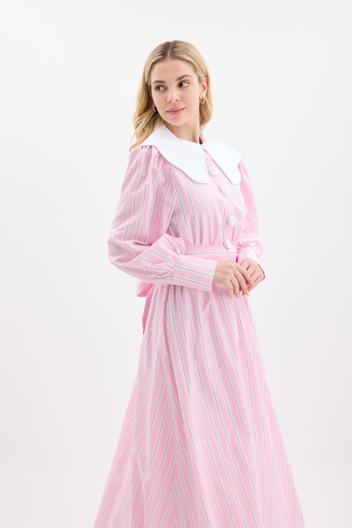 Della Çiçekli Çizgili Yaka Detay Elbise - Çizgili Pembe