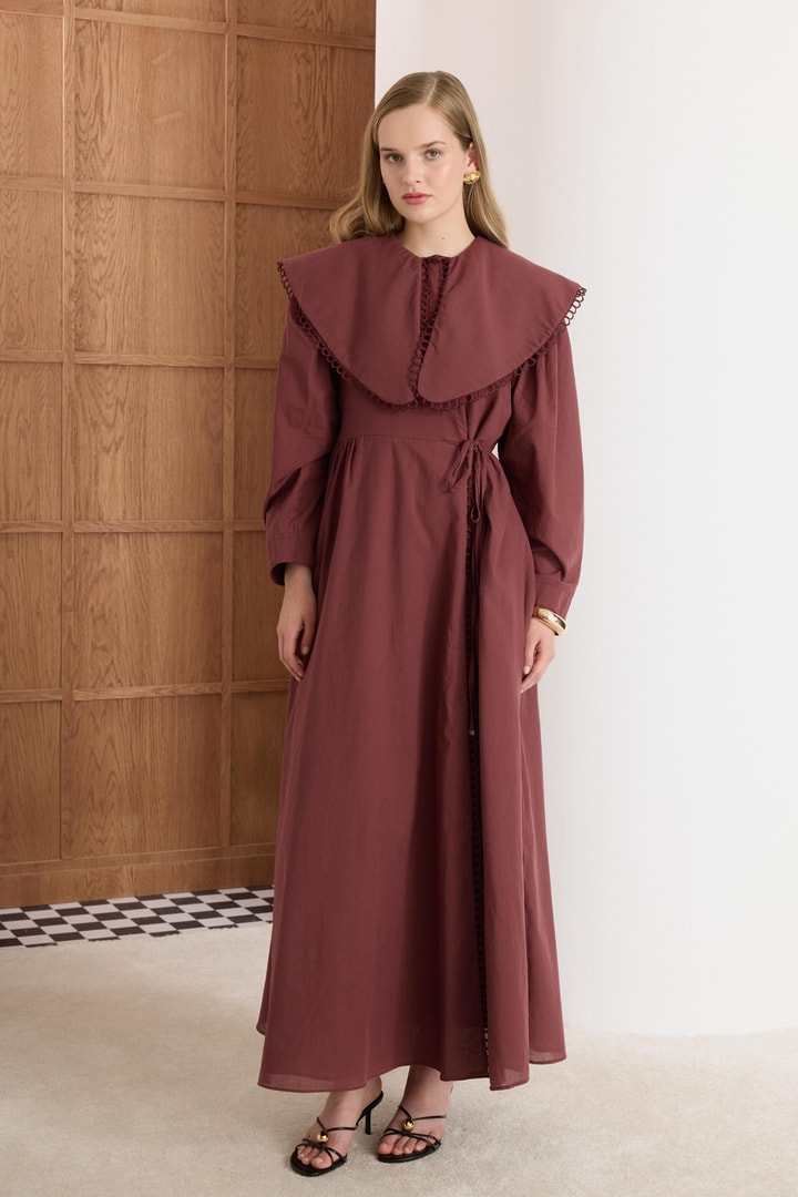 Ellarose Yaka Zincir Dantelli Elbise - Bordo