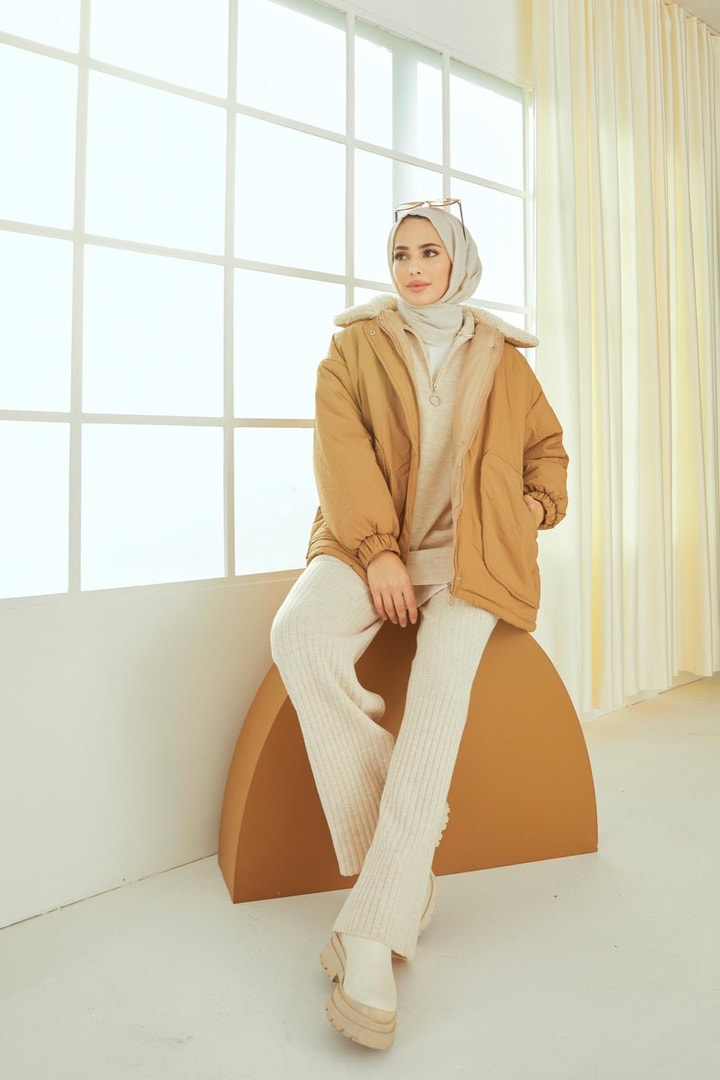 Kürk Yaka Detaylı Şişme Mont - Camel