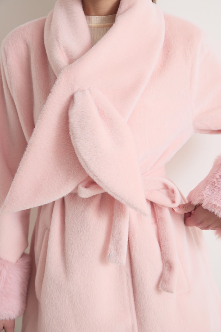 Merryna Yaka Fiyonklu Kürklü Kaşe - Pembe
