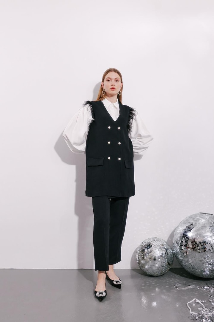 Feather Detailed Vest Suit Black