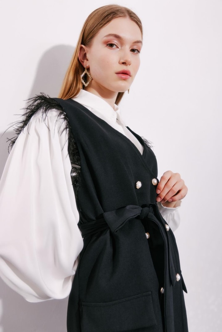 Feather Detailed Vest Suit Black
