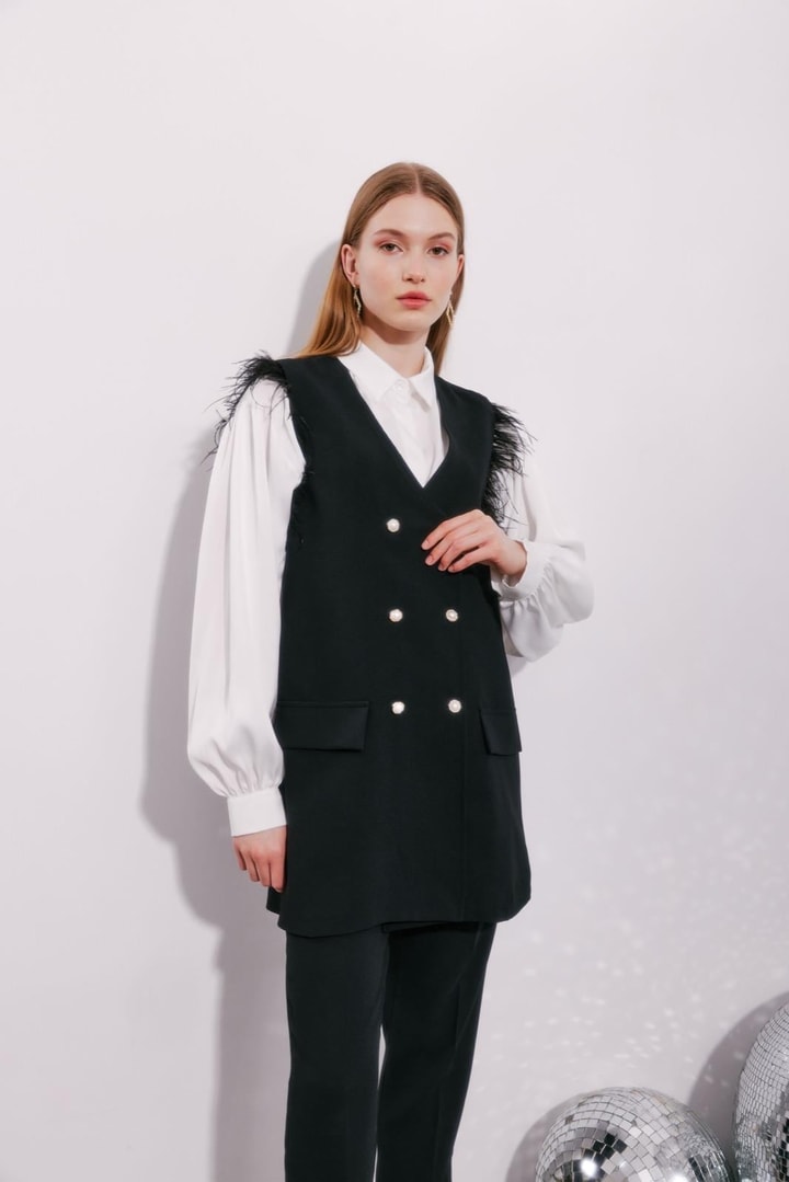 Feather Detailed Vest Suit Black