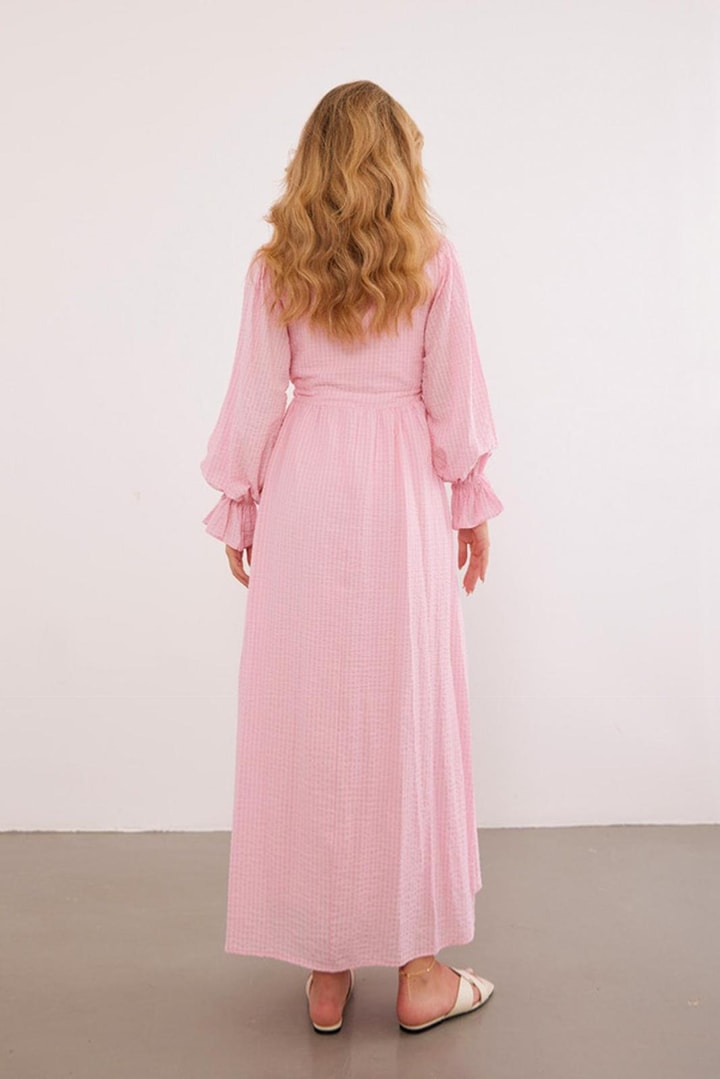 Oversize Yakası Dantel İşlemeli Elbise - Pembe