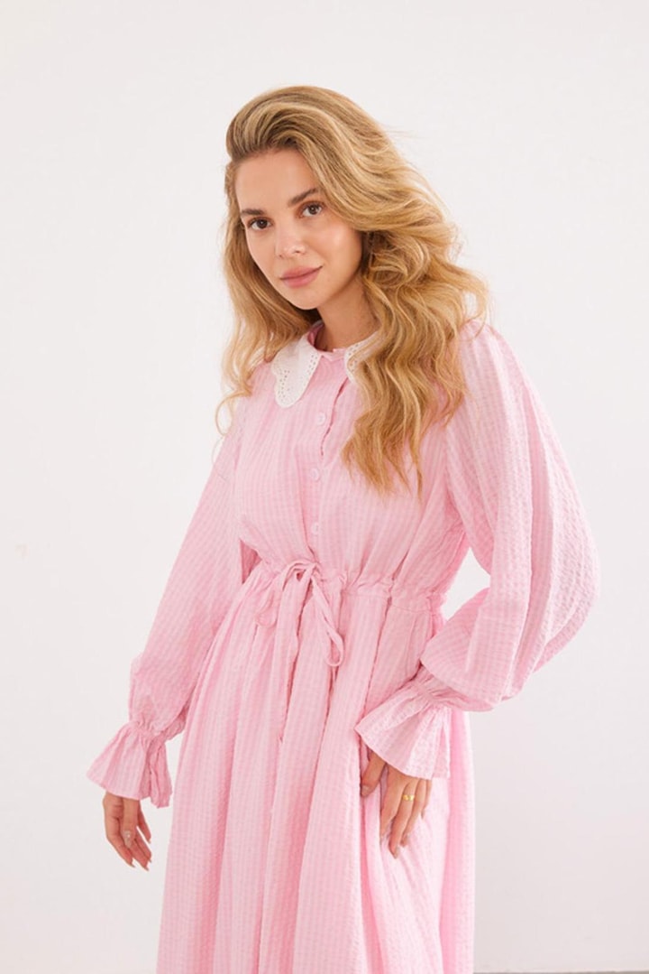Oversize Yakası Dantel İşlemeli Elbise - Pembe