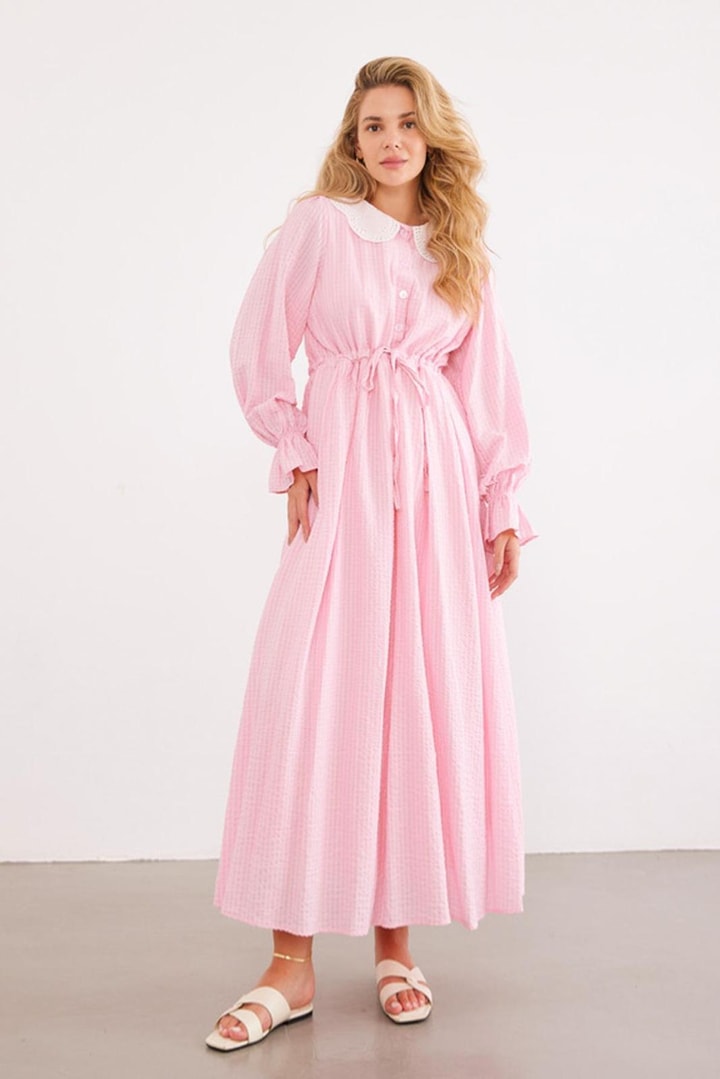 Oversize Yakası Dantel İşlemeli Elbise - Pembe