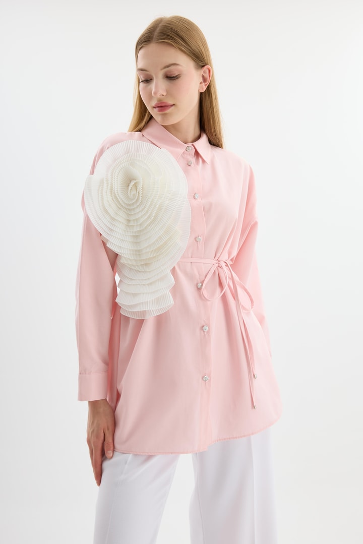 Pena Çiçek Aksesuarlı Poplin Gömlek - Pembe