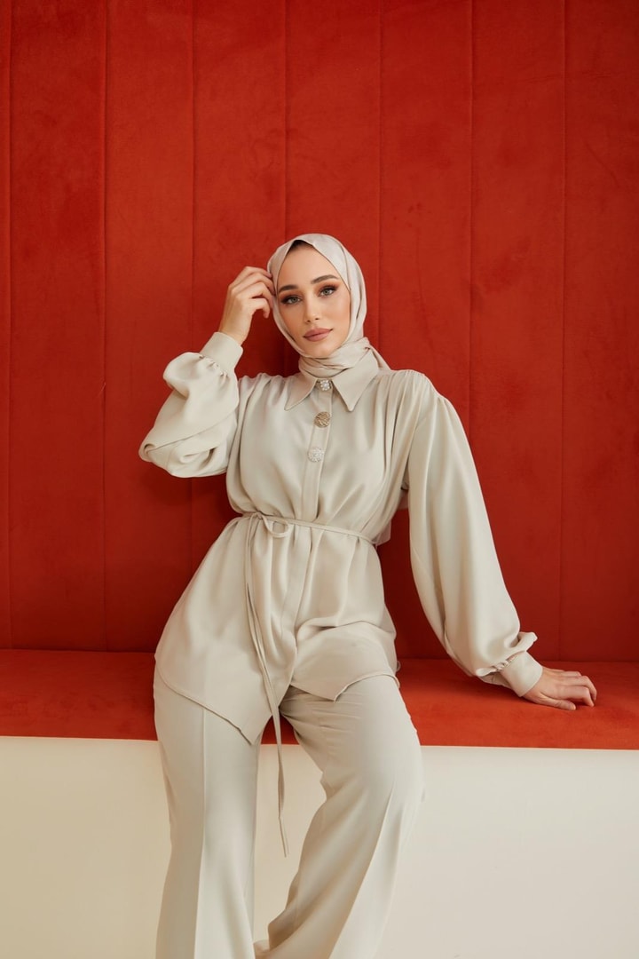 Perle Aksesuarlı Krep Takım - Bej