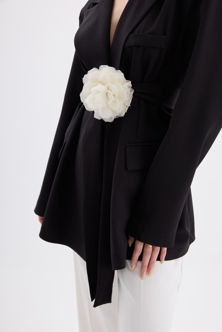 Rose Aksesuarlı Blazer Ceket - Siyah