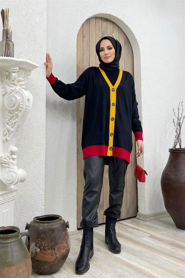 Sade Düğmeli Hırka - Siyah