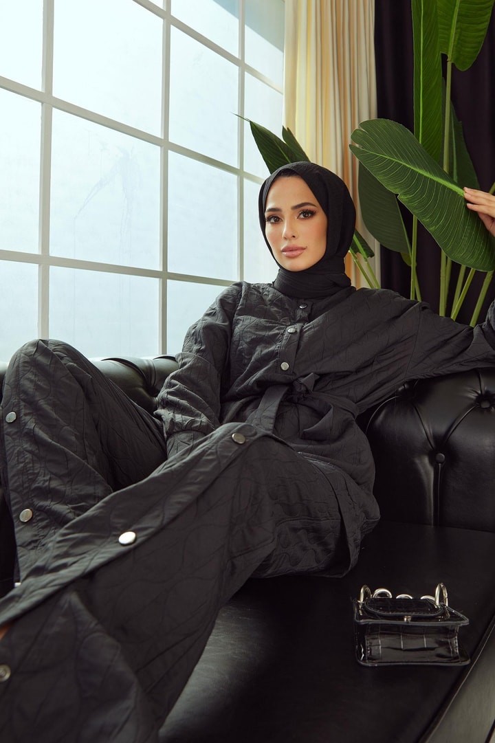 Tiana Kapitone Takım - Siyah