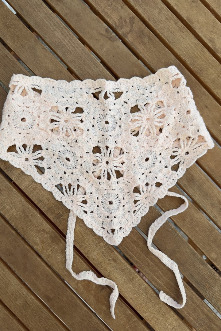 Bebe Pembesi Motifli Üçgen Bandana