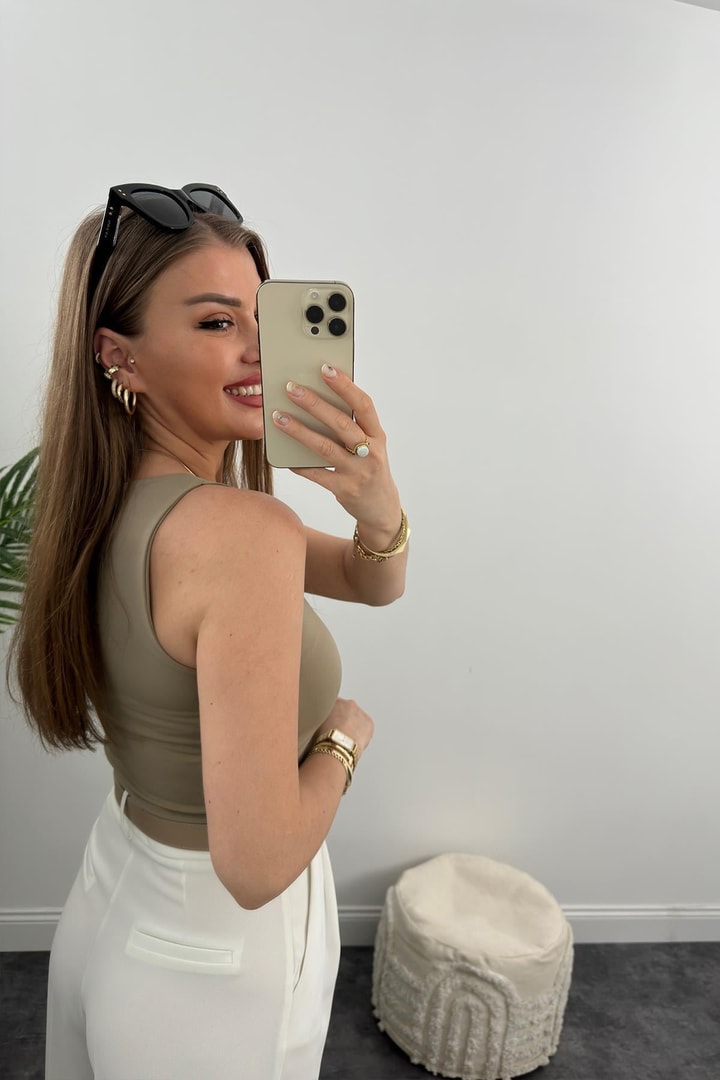 Double Kumaş Likralı Halter Yaka Crop Bluz Vizon