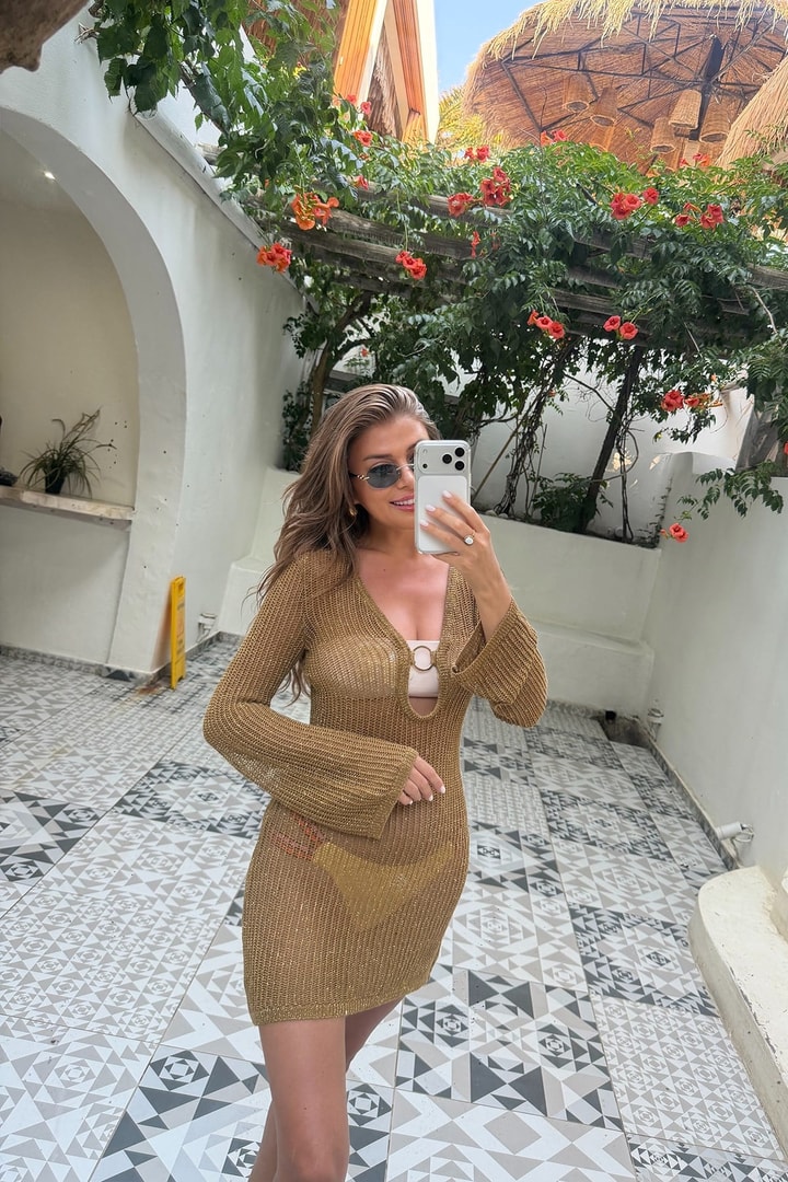Gold Işıltılı Triko Plaj Elbisesi