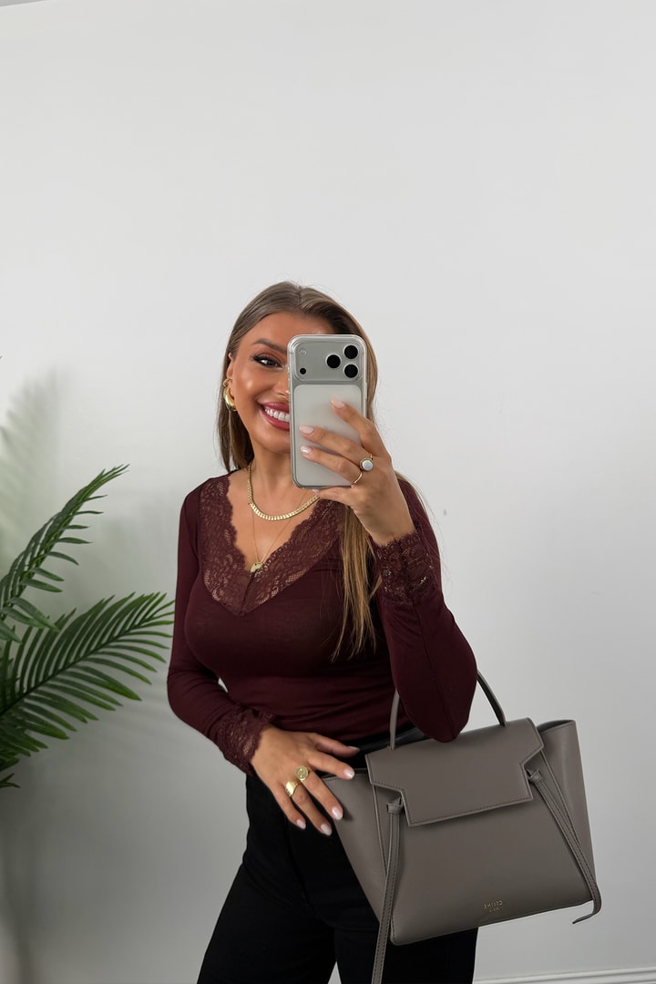 Kaşmir Dokulu V Yaka Dantelli Basic Bluz Bordo