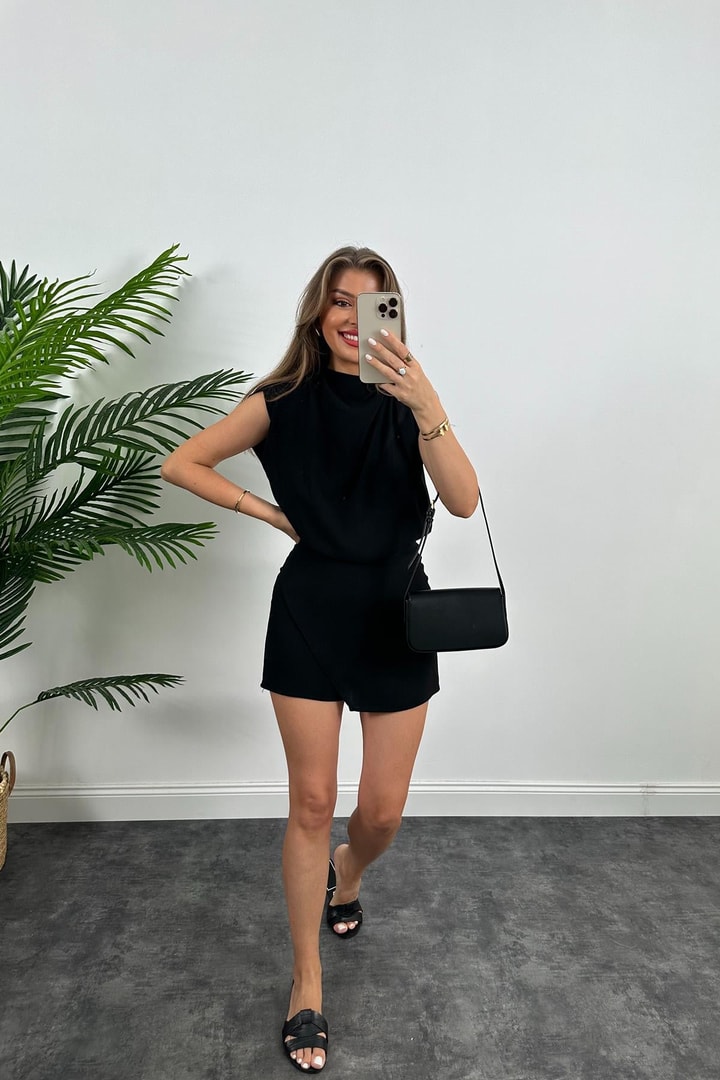Marka Model Şort Etekli Krep Tulum