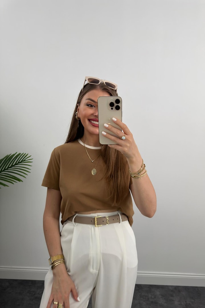 Massi Model Bisiklet Yaka Biyeli Detaylı Basic Tshirt Camel