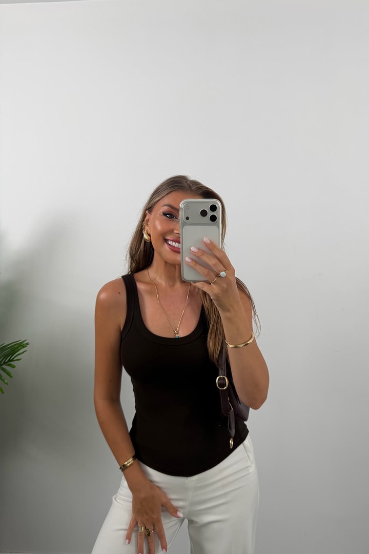 Orjinal Marka Tam Pamuklu U Yaka Basic Atlet Kahverengi