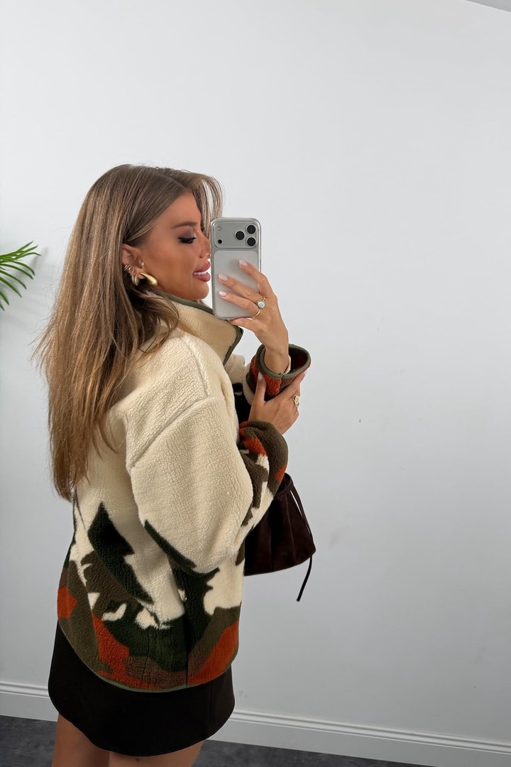 Oysh Model Polar Ceket Tek Geyikli Ağaçlı