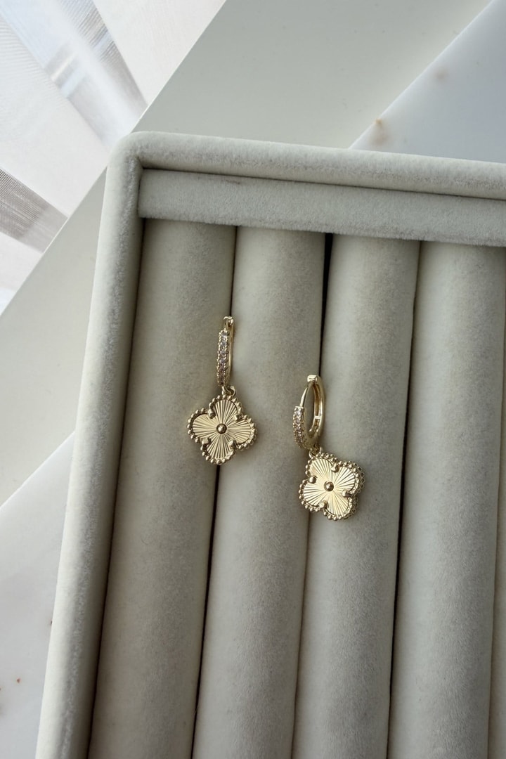 Özel Seri Gold Yonca Küpe