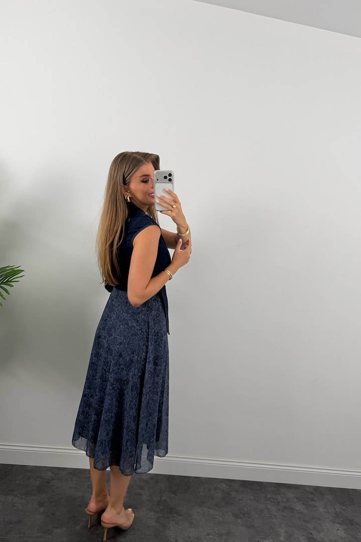 Premium Seri Eteği Tasarım Midi Boy Kloş Jean Elbise Lacivert