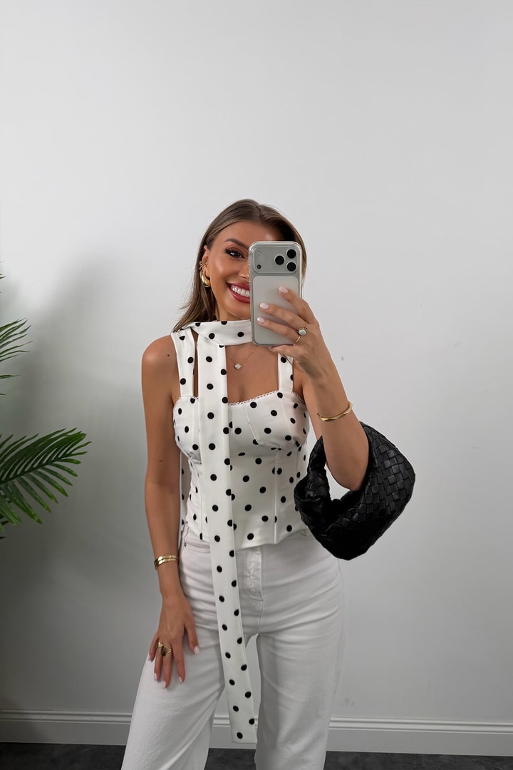 Premium Seri Fularlı Puantiyeli Korse Bluz Beyaz