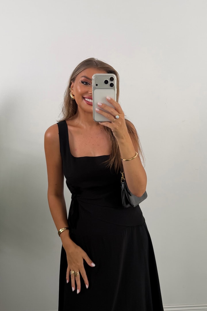 Premium Seri Kare Yaka Beli Fularlı Midi Boy Tensel Elbise Siyah