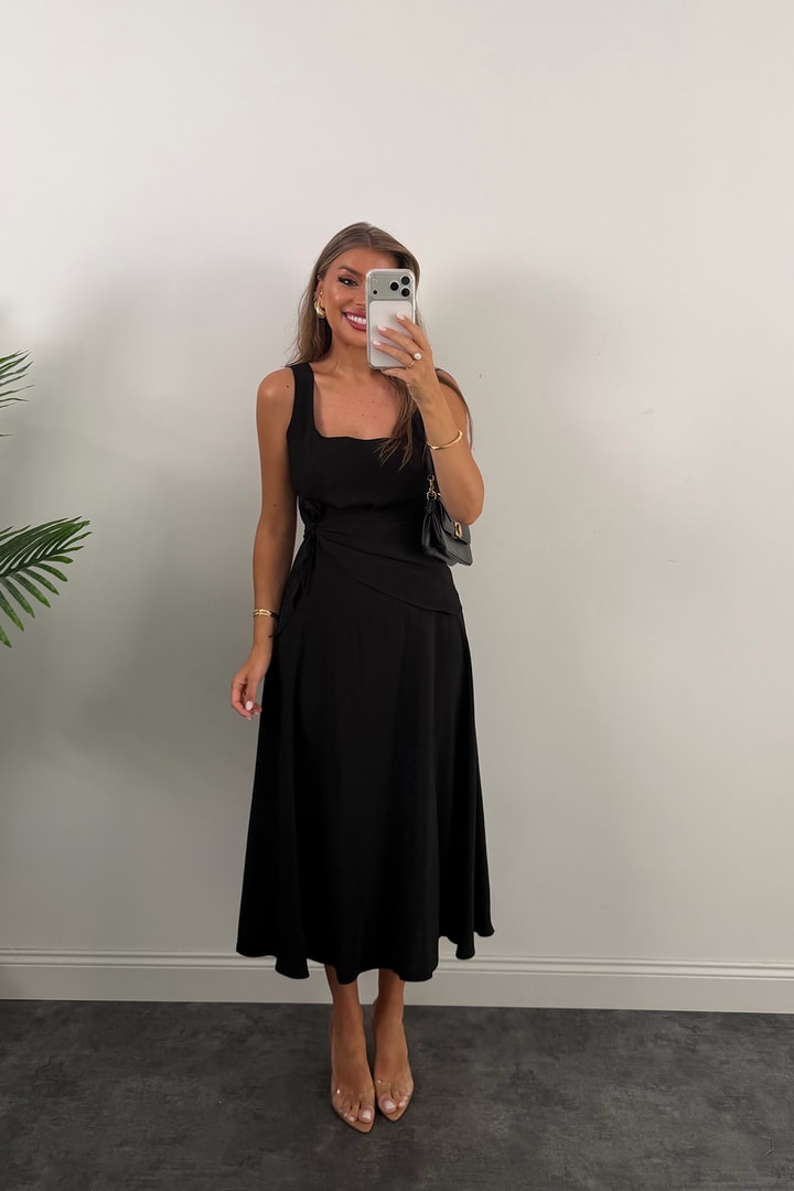 Premium Seri Kare Yaka Beli Fularlı Midi Boy Tensel Elbise Siyah