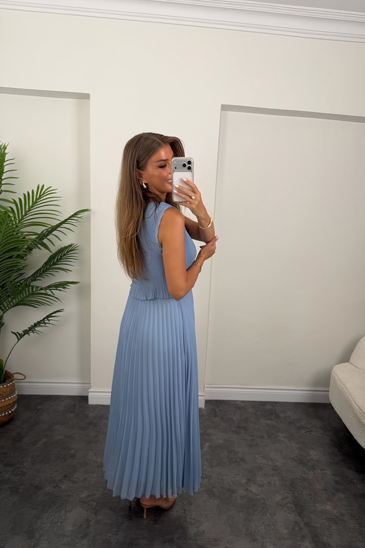 Premium Seri Pileli Maxi Şifon Elbise Pastel Mavi