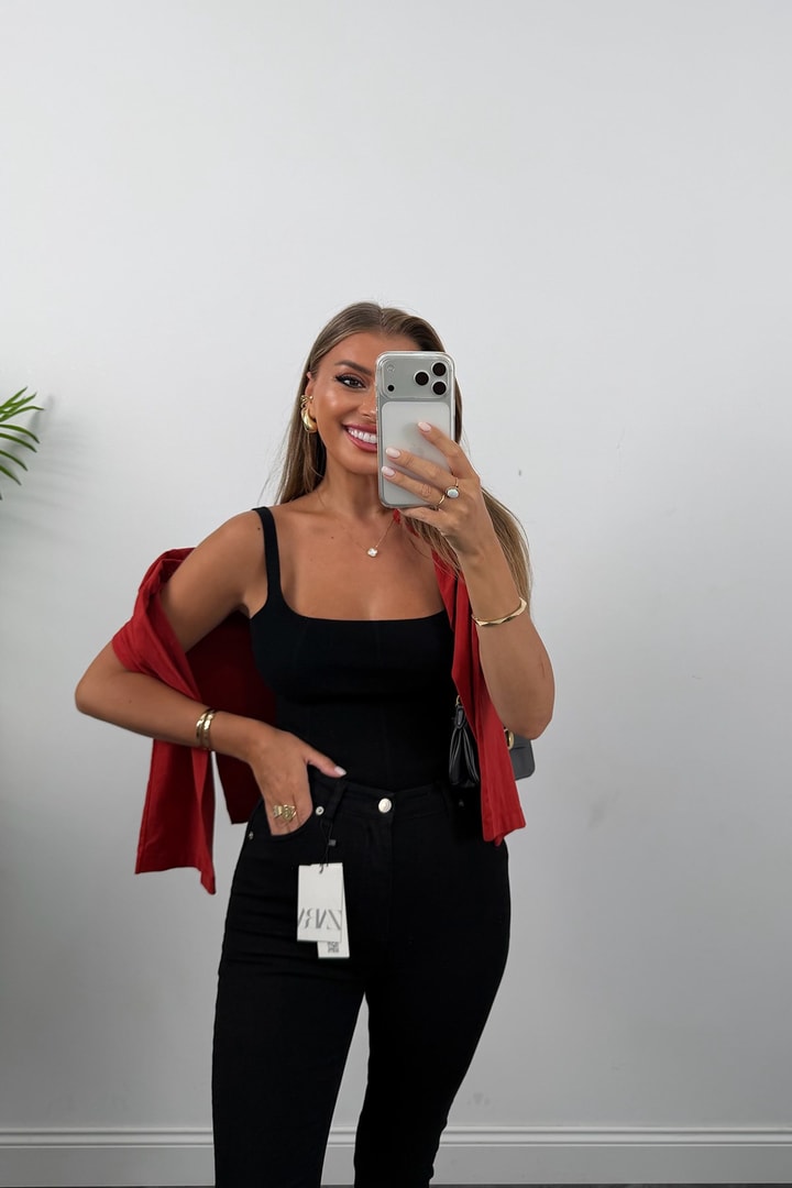 Premium Seri Süper Black Likralı Toparlayıcı Siyah Skinny Jean 