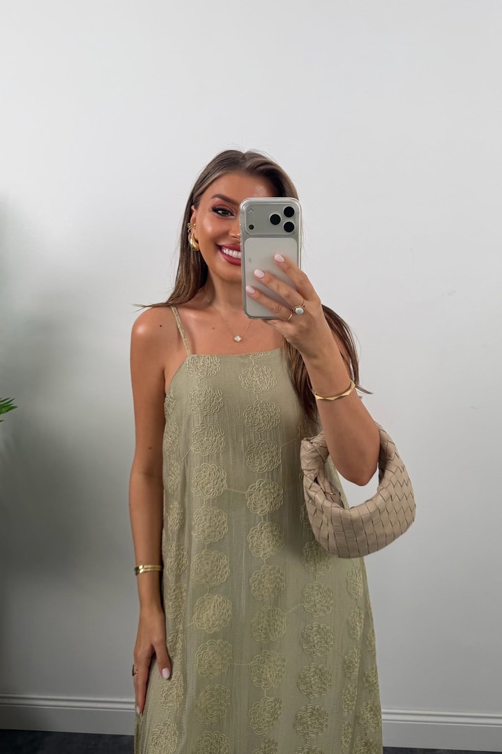 Premium Seri Üstü Nakışlı Maxi Tensel Elbise Adaçayı Yeşil