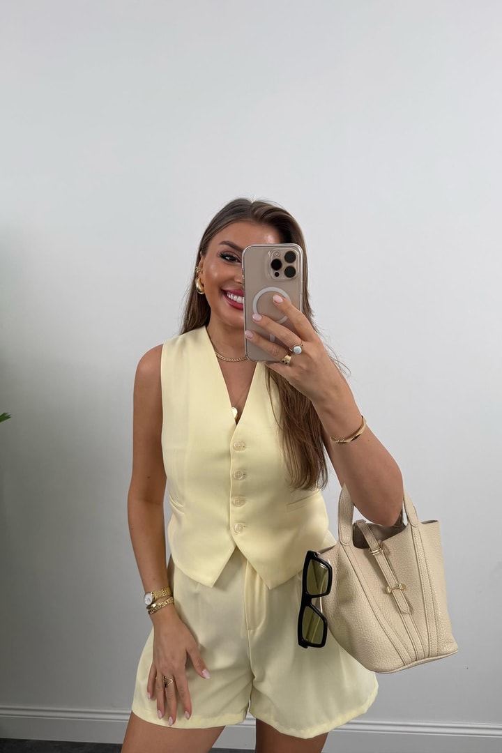 Premium Seri Yelek Şort Poliviskon Kumaş Takım Pastel Sarı