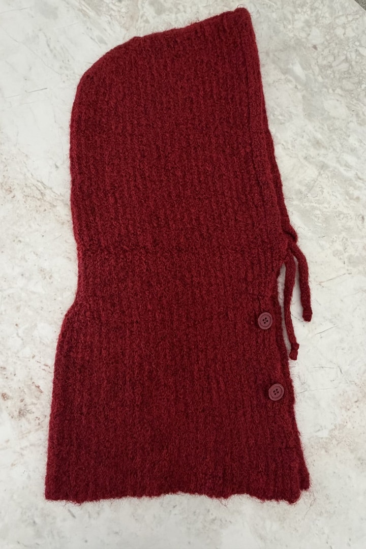 Yumuşak Dokulu Düğmeli Balaclava Kırmızı