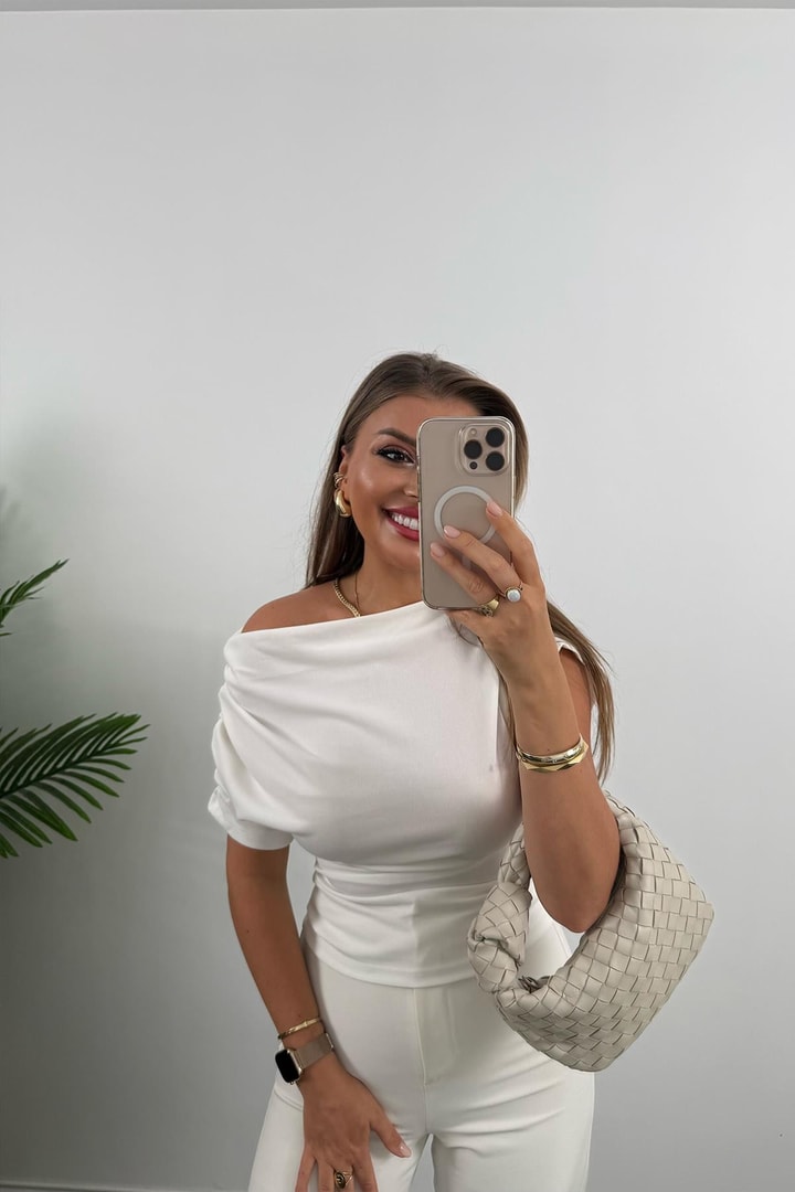 Zra Model Likralı Drapeli Düşük Omu Kısa Kol Bluz Beyaz