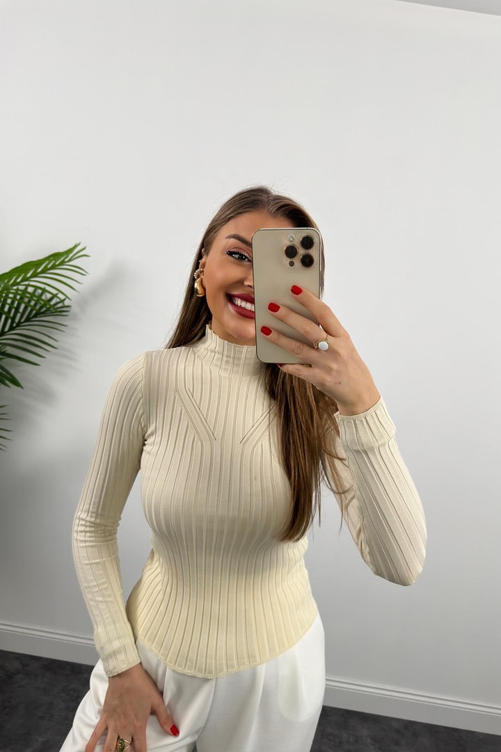 Zra Model Yaka Detaylı Çelik Triko Taş