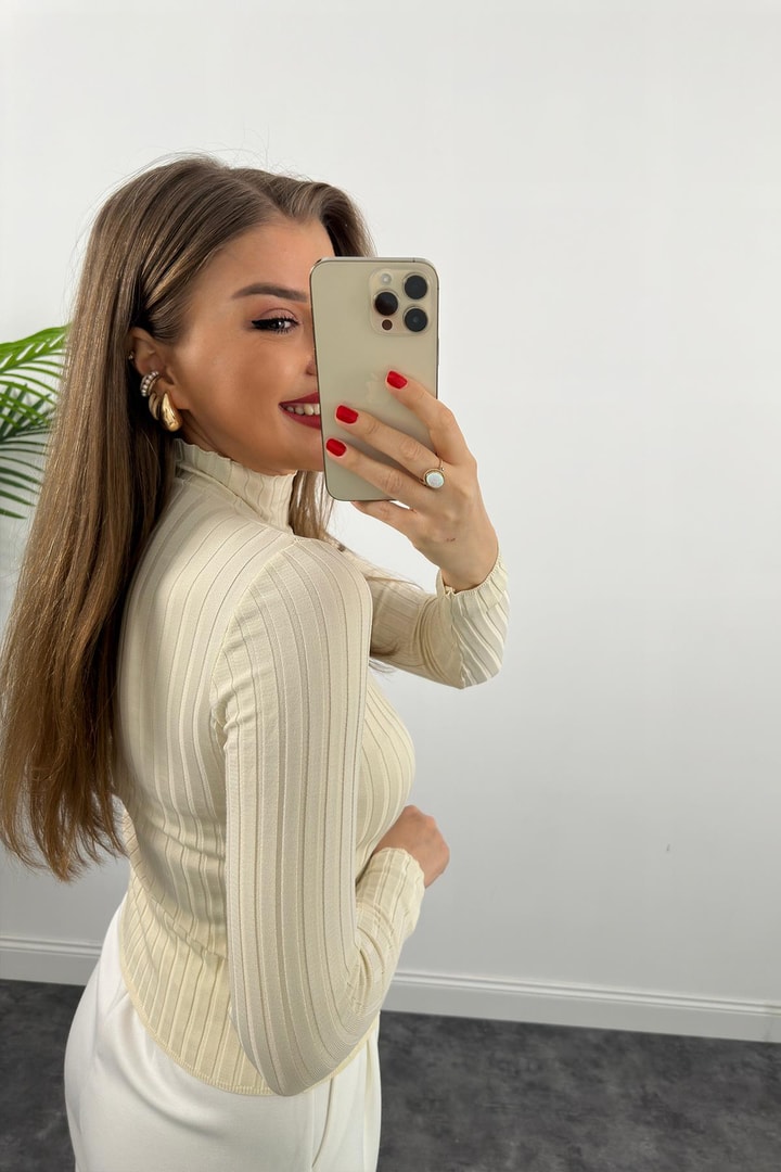 Zra Model Yaka Detaylı Çelik Triko Taş