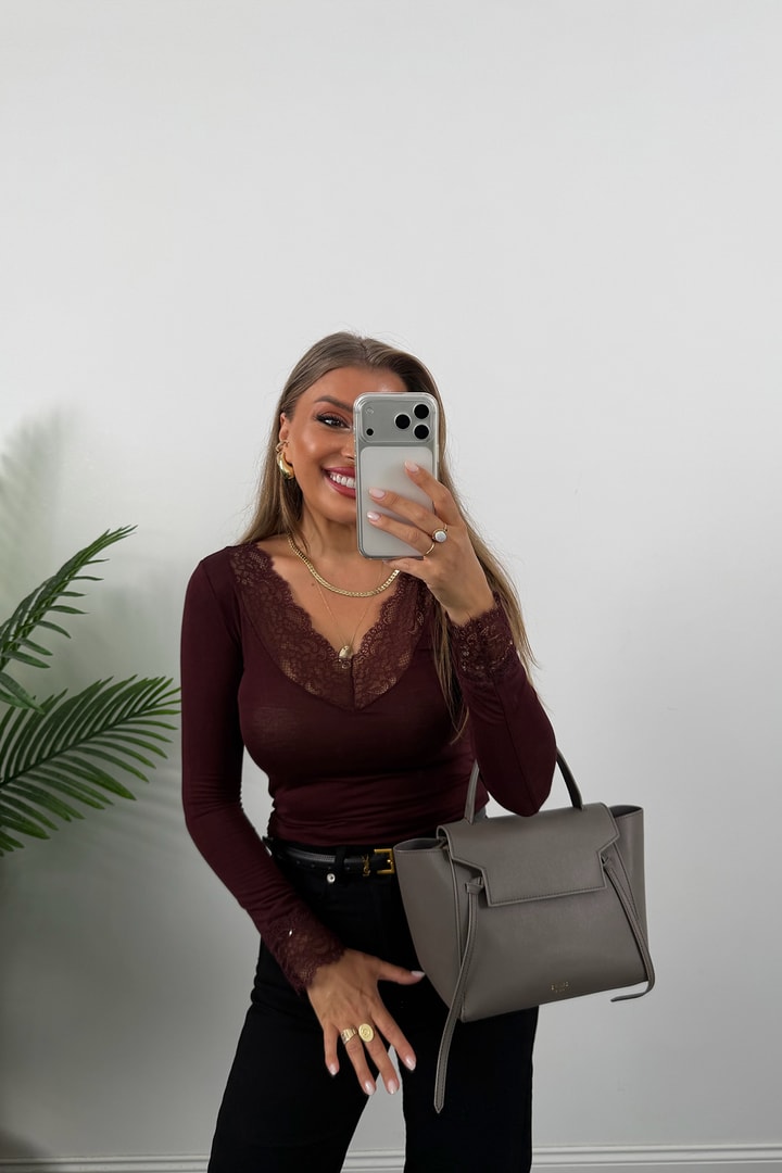 Kaşmir Dokulu V Yaka Dantelli Basic Bluz Bordo