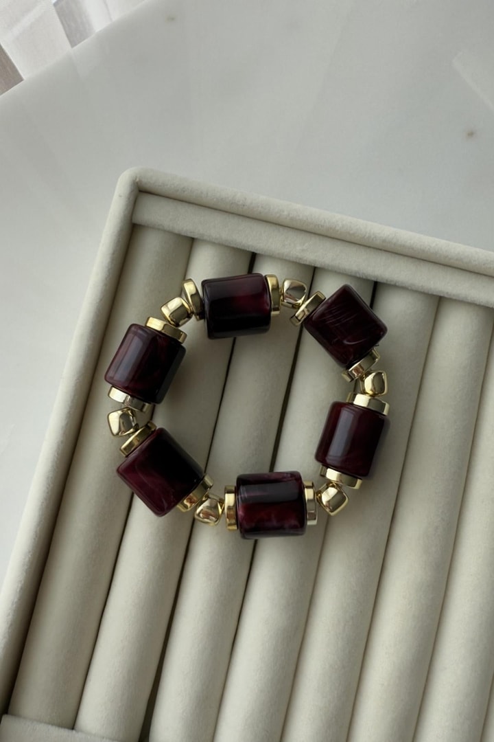 Marka Model Kemik Silindir Detaylı Bileklik (Bordo)