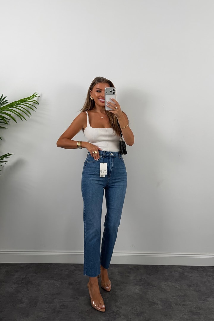 Premium Kalite Paçası Kesik Toparlayıcı Boyfit Jean Orta Mavi 1002 