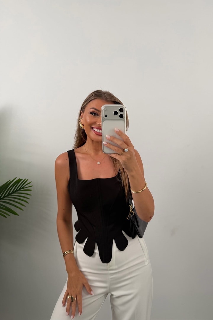 Premium Seri Eteği Dilimli Tasarım Korse Bluz Siyah 