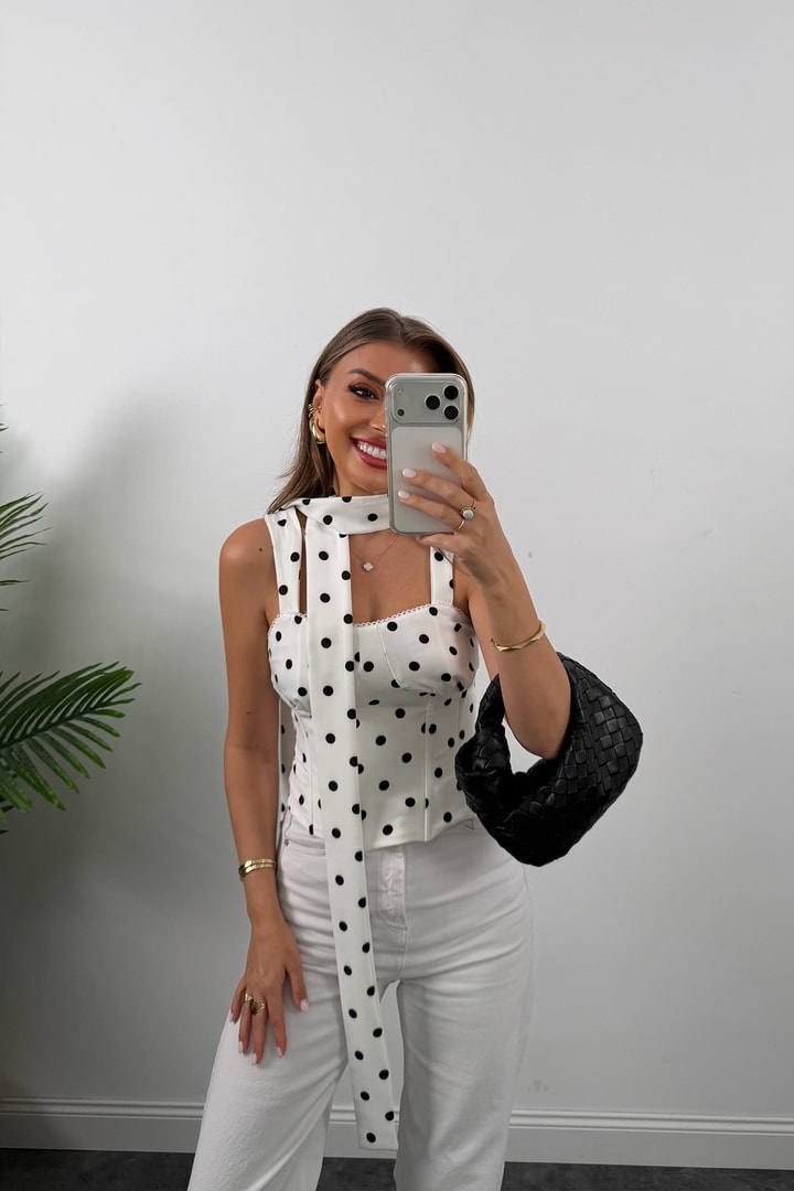 Premium Seri Fularlı Puantiyeli Korse Bluz Beyaz