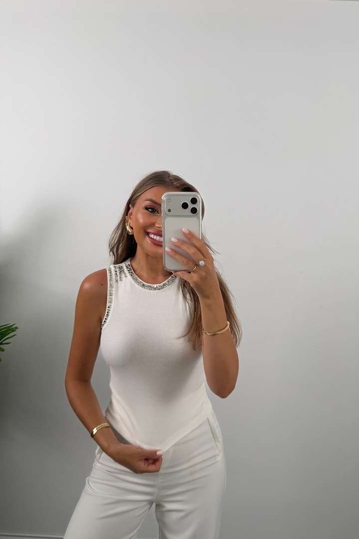 Premium Seri Taşlı Zımbalı Tasarım Atlet Beyaz