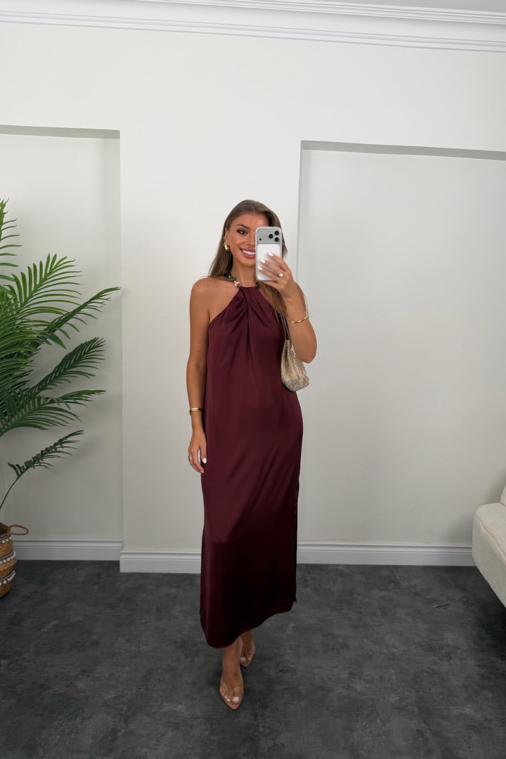 Premium Seri Yakası Boncuklu Maxi Saten Elbise Bordo 