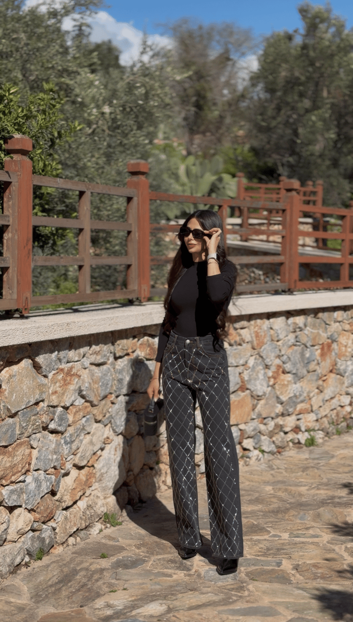 Aleysia Siyah Çapraz Taşlı Lightblue Yıkama Jean