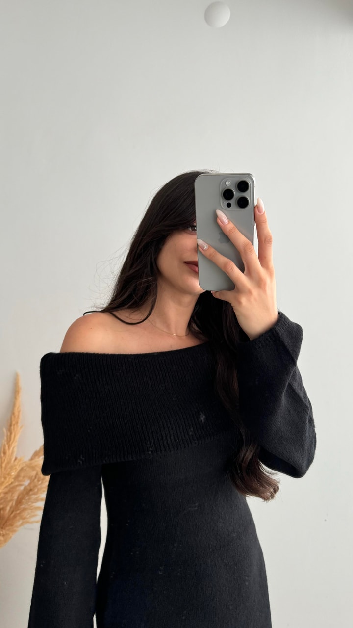Buklet Madonna Yaka Triko Likralı Maxi Elbise