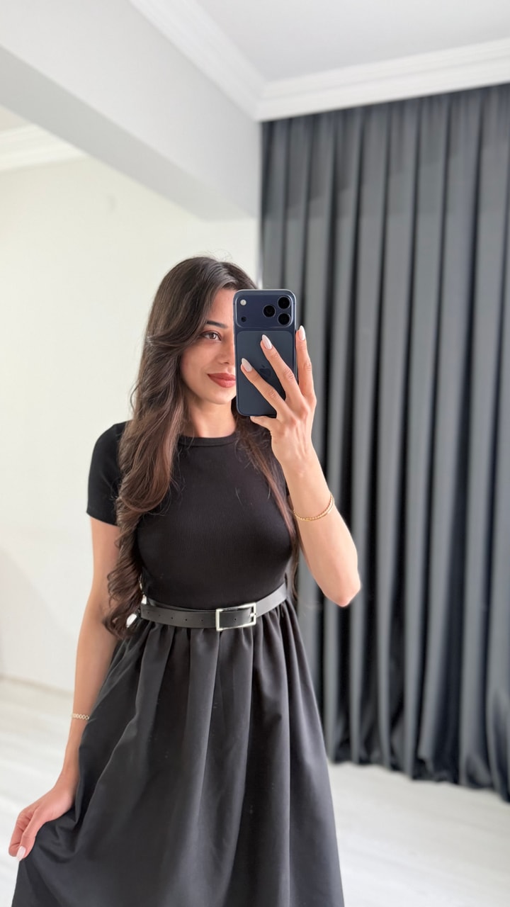 Frenk Kemerli Eteği Poplin Kumaş Siyah Elbise