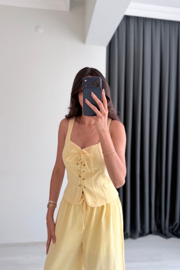 Gloria Kuşgözü Detaylı Sarı Bluz 