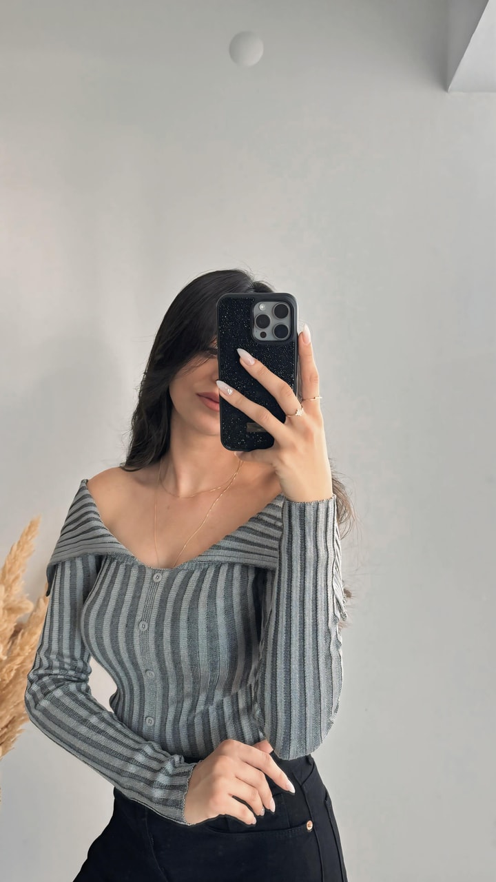Gri Madonna Yaka Düğmeli Hırka