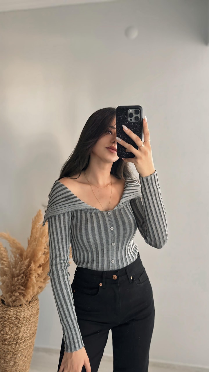 Gri Madonna Yaka Düğmeli Hırka